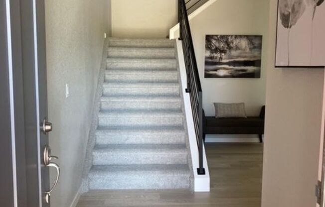 Flying Horse Luxury 4 Bed Townhouse with Mt. Views