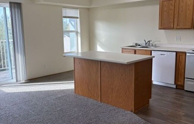 1 bed, 1 bath, 672 sqft, $1,350, Unit 25-406