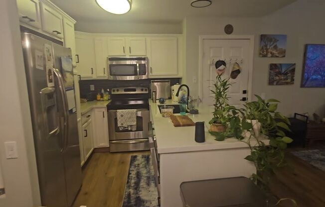 2 beds, 2 baths, $2,800, Unit # 203