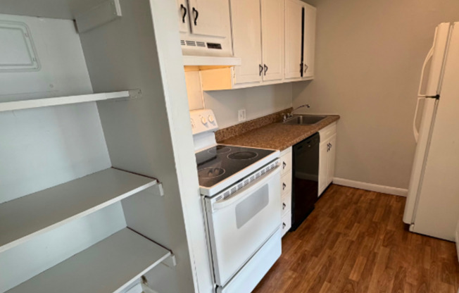 575 N Main St/ 33 Prospect St