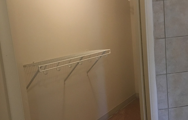 2 beds, 2 baths, 840 sqft, $1,966, Unit 4-0302