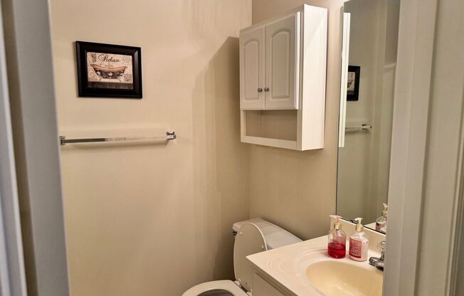 2 beds, 2 baths, $1,200