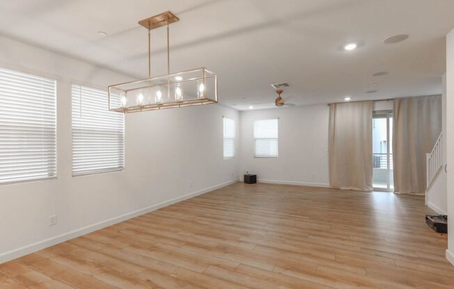 3 beds, 3.5 baths, $2,650