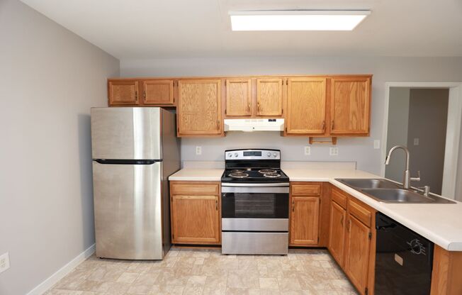 3 beds, 2 baths, $1,650