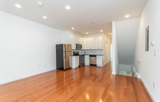 3 beds, 3 baths, $2,175, Unit A