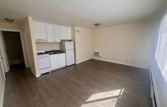 1 bed, 1 bath, $795, Unit 02