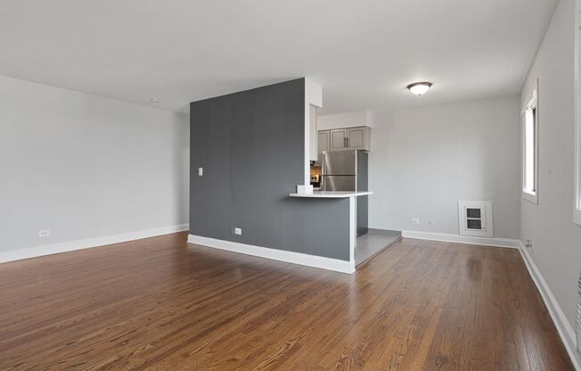 2 beds, 1.5 baths, 926 sqft, $2,100, Unit 306