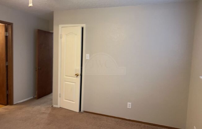 3 beds, 2 baths, $1,225