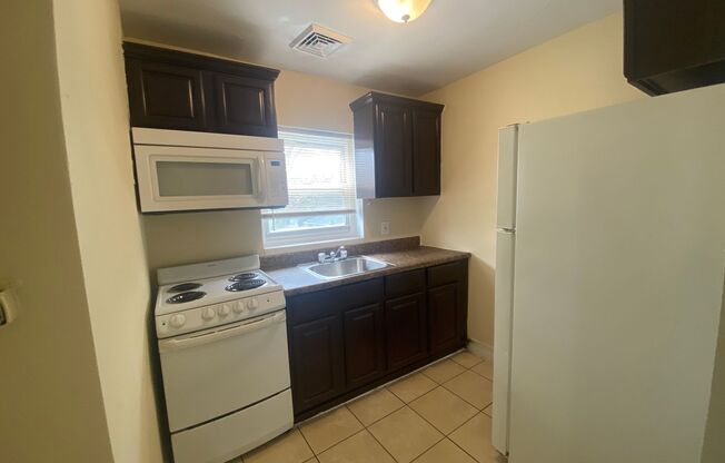 1 bed, 1 bath, $975, Unit 2632B