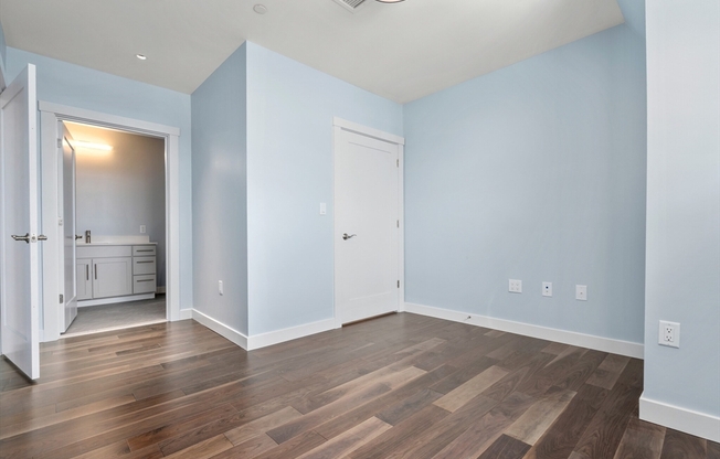 2 beds, 2 baths, 926 sqft, $4,995, Unit 414
