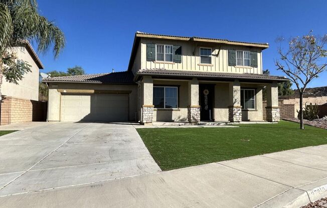 Beautiful 4 Bedroom 3 Full Bath Home In Moreno Valley!