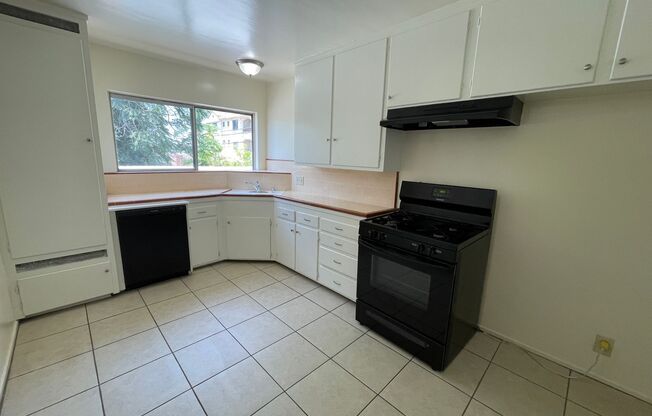 1 bed, 1 bath, 624 sqft, $1,845, Unit 222