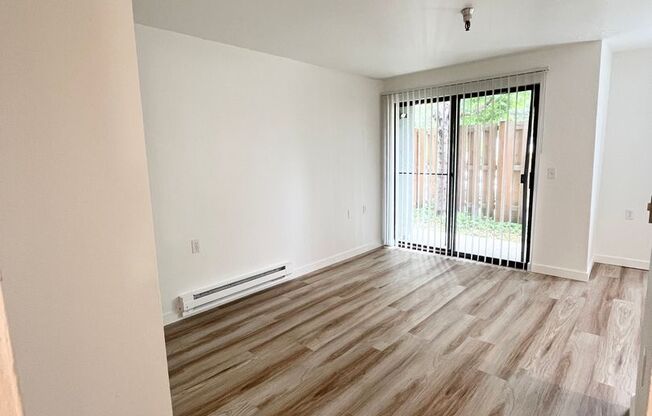 Studio, 1 bath, 480 sqft, $1,395, Unit 118