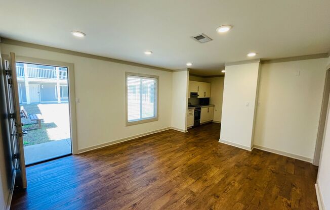 2 beds, 1 bath, $1,449, Unit Unit 109
