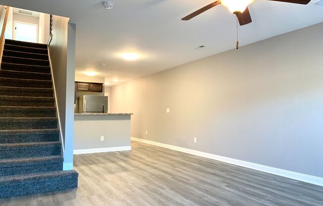 3 beds, 2.5 baths, 1,200 sqft, $1,395, Unit 3