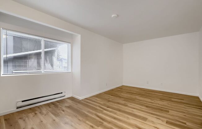 1 bed, 1 bath, 830 sqft, $1,595, Unit Unit 126