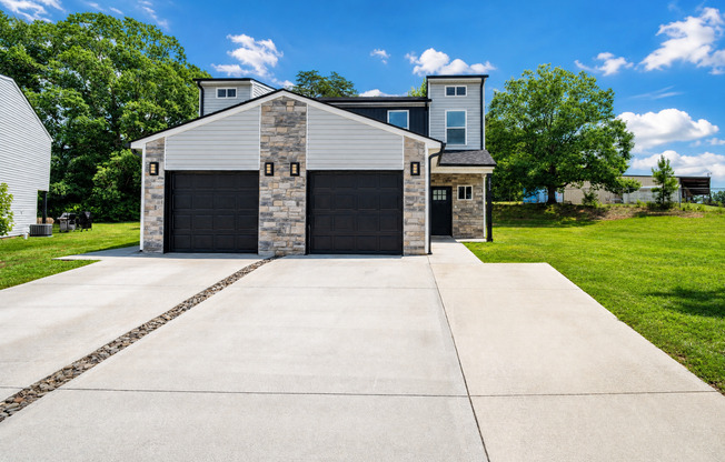 3 beds, 2.5 baths, 1,366 sqft, $1,499, Unit 1320