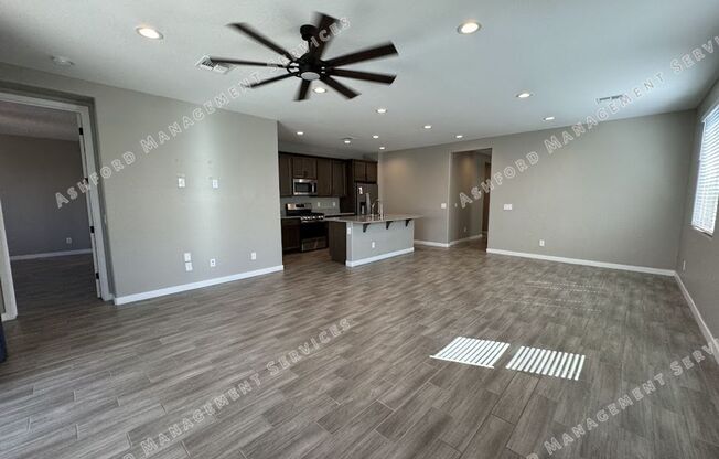 ***MOVE IN SPECIAL***Available for Immediate Move-In! Spacious 3-Bedroom + Den with Extra-Large Closet – Goodyear Gem!