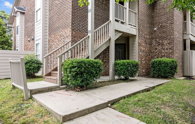 2 beds, 2 baths, 1,000 sqft, $1,147, Unit 421C