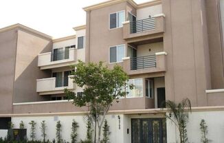 5700 LAUREL CYN