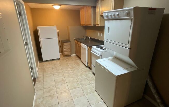 1 bed, 1 bath, 450 sqft, $1,185, Unit Apt 2