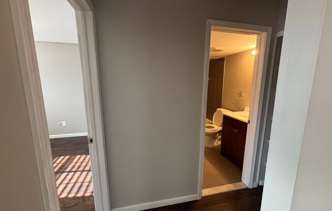 1 bed, 1 bath, 650 sqft, $995, Unit 23-203