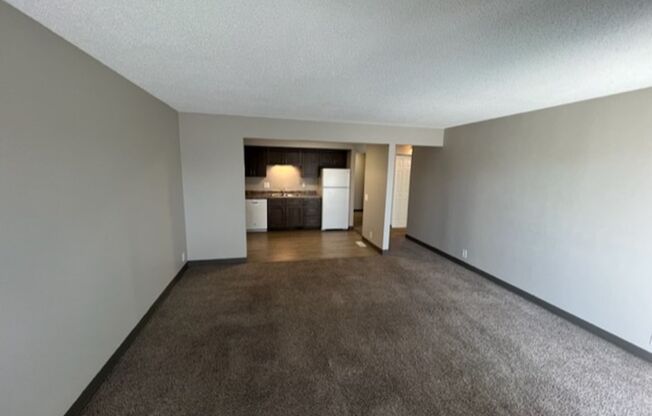 2 beds, 1 bath, $1,175, Unit 2619NC