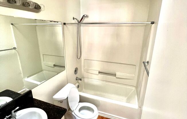 1 bed, 1 bath, 536 sqft, $2,095, Unit 11