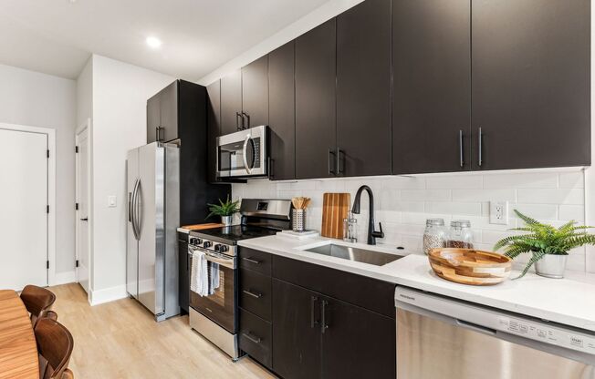 1 bed, 1 bath, 675 sqft, $1,625, Unit 114