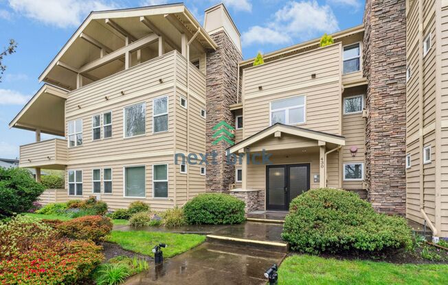 Beautiful 2 bedrooms and 2 bathrooms Condo Ready for Rent !