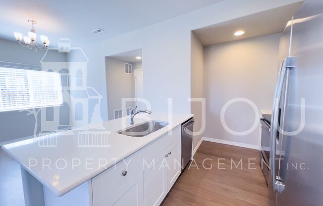Beautiful Townhome across from Cumbre Vista Park