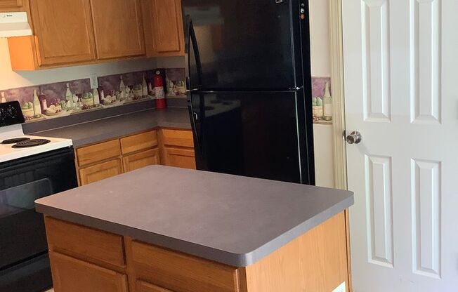 Spacious 3BR/3BA Townhome in PRIME location!!
