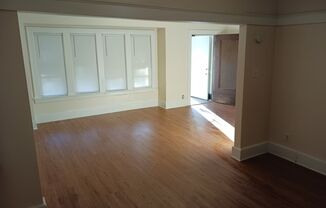 2 beds, 1 bath, $895, Unit 1940