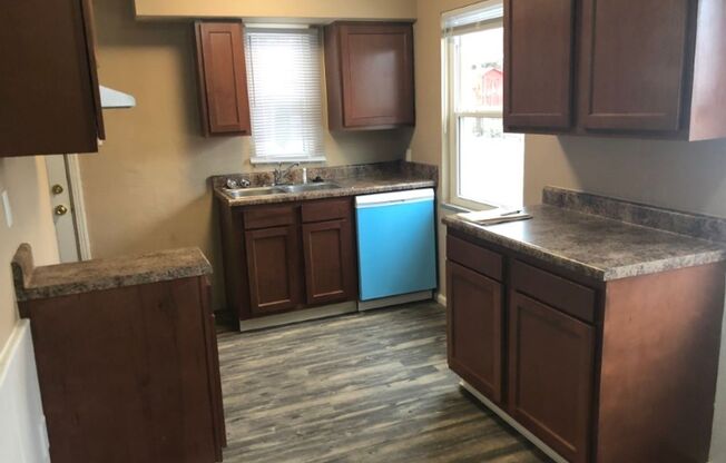 3 beds, 1 bath, $1,075