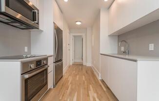 3 beds, 1 bath, 795 sqft, $3,850, Unit 6
