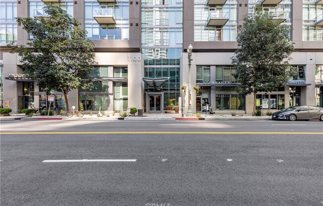 1 bed, 1 bath, 1,030 sqft, $2,900, Unit 810