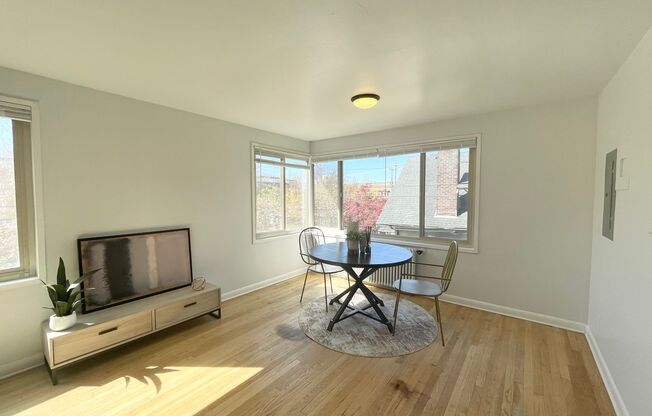 1 bed, 1 bath, 800 sqft, $1,895, Unit Halmark 203