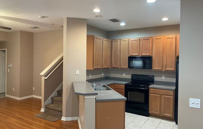 $2,000.00 3 BED / 2.5 BATH - IN MAITLAND 32810