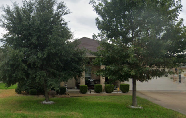 4 beds, 2 baths, $1,900