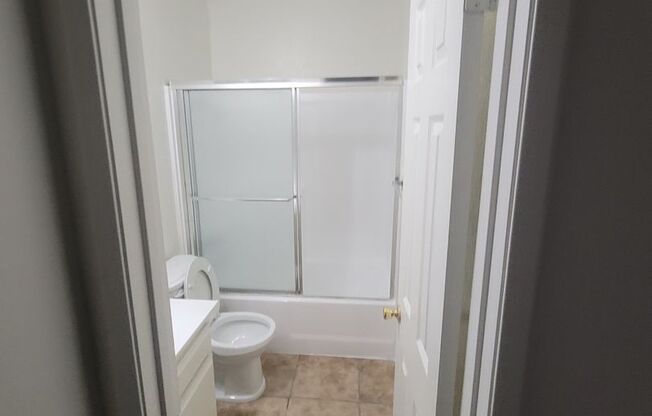 1 bed, 1 bath, $1,600