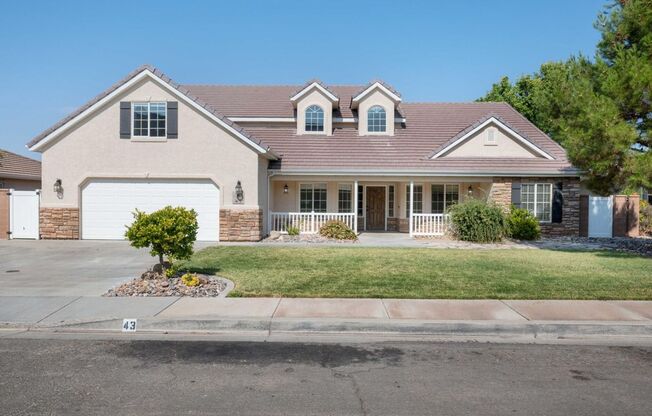 Multi-Generational Home TWO houses in ONE!!