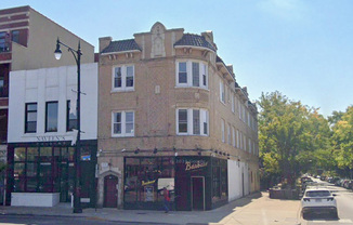 1549 N MAPLEWOOD