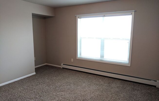 2 beds, 2 baths, 1,011 sqft, $1,255, Unit 2320-205