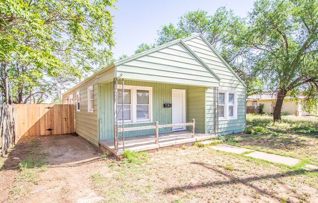 Updated 3 bed 1 bath close to 19th Street