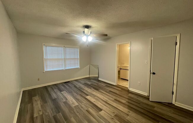 3 beds, 2 baths, $1,600