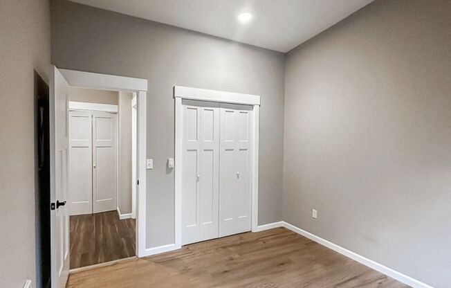 1 bed, 1 bath, 690 sqft, $1,300, Unit Cap5