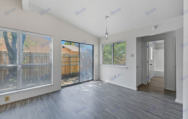 1429 BRK MDW CIR