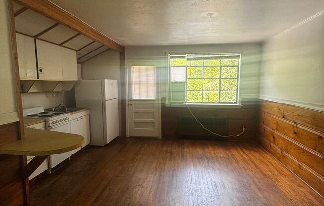210 Cox Ave