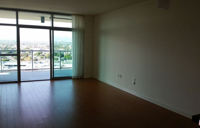 1 bed, 2 baths, 882 sqft, $4,795, Unit 1219