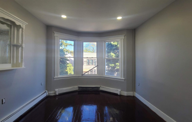 165 CLENDENNY AVE